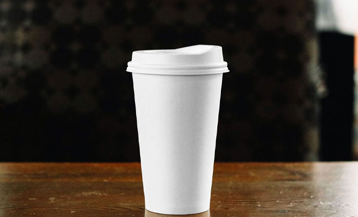 جلوگیری از ریختن نوشیدنی با لیوان کاغذی درب دار