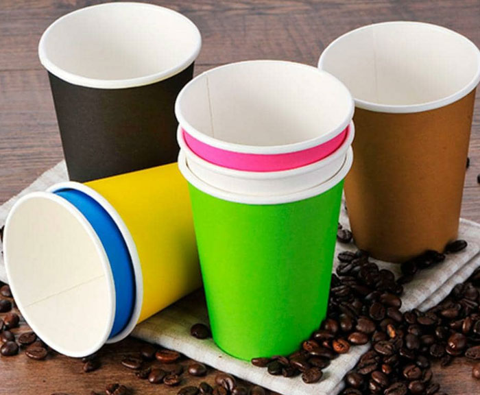 چرا لیوان کاغذی براق برای چاپ های زنده و رنگی بهتر است؟